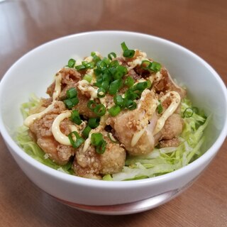 一人ランチ！残った唐揚げをリメイクして丼に。